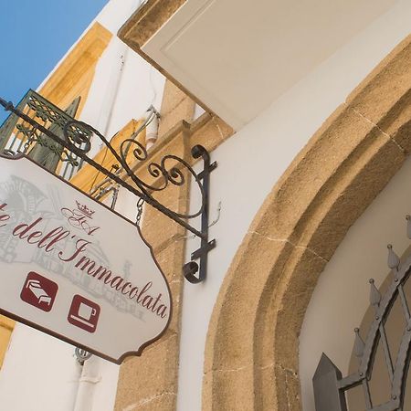 B&B Corte Dell' Immacolata ตาเวียโน ภายนอก รูปภาพ