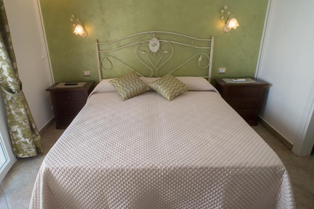 B&B Corte Dell' Immacolata ตาเวียโน ภายนอก รูปภาพ