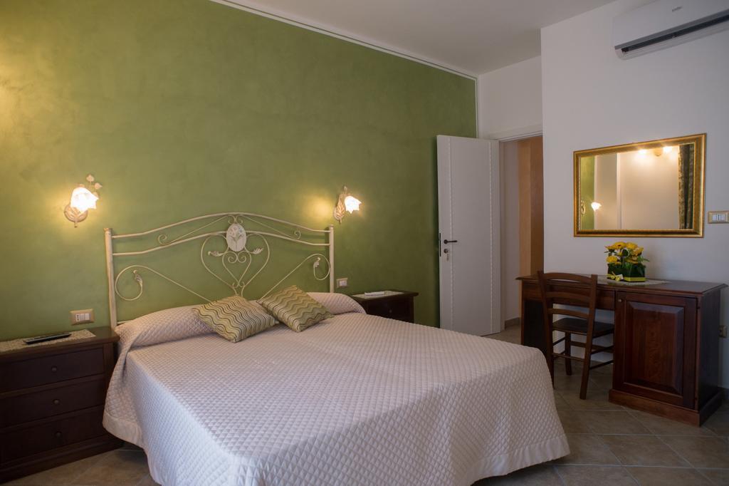B&B Corte Dell' Immacolata ตาเวียโน ภายนอก รูปภาพ