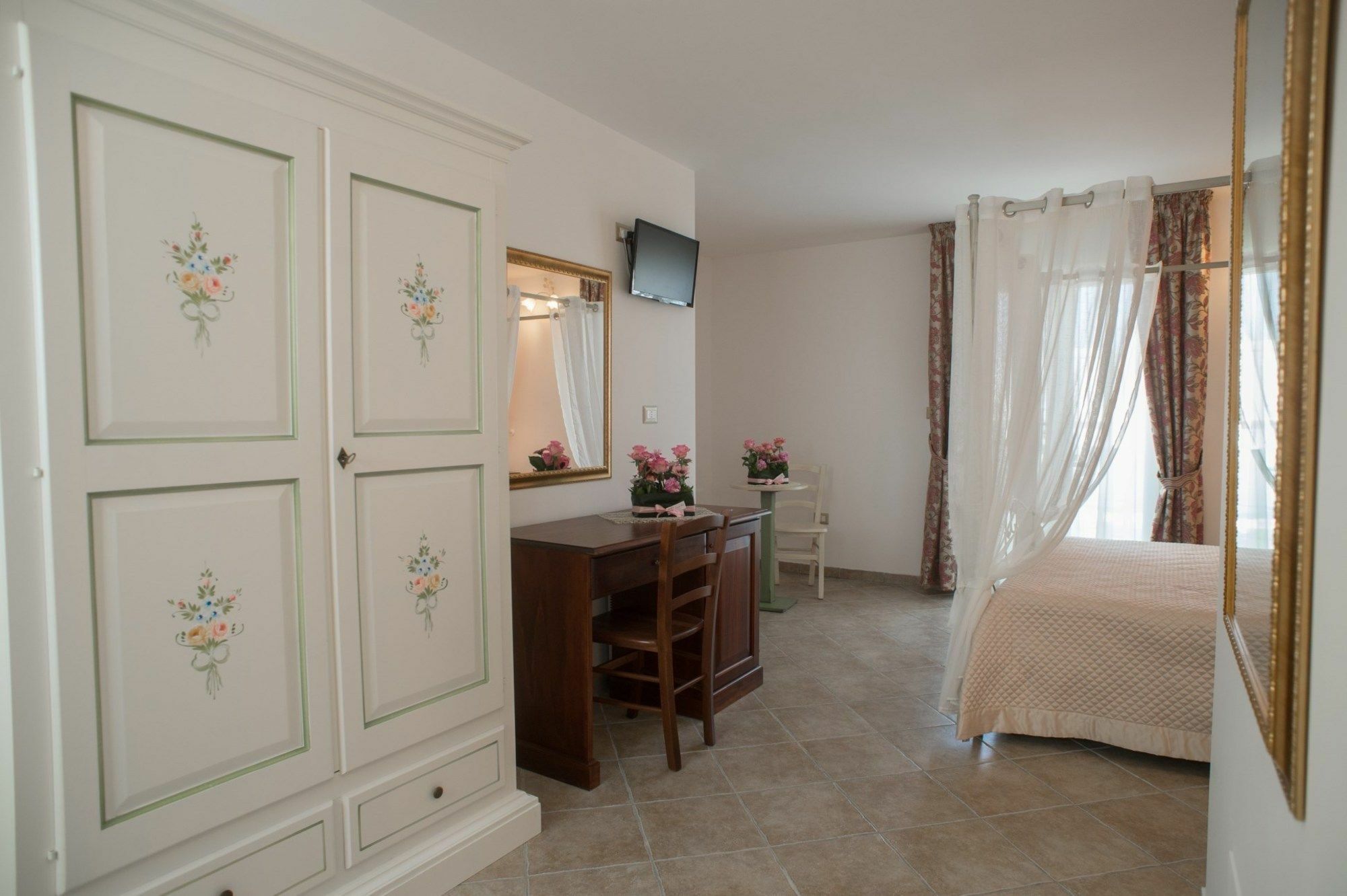 B&B Corte Dell' Immacolata ตาเวียโน ภายนอก รูปภาพ